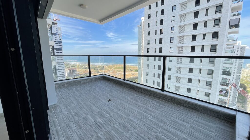 For Rent: Sea-View Apartment in Eden Tower, Bat Yam