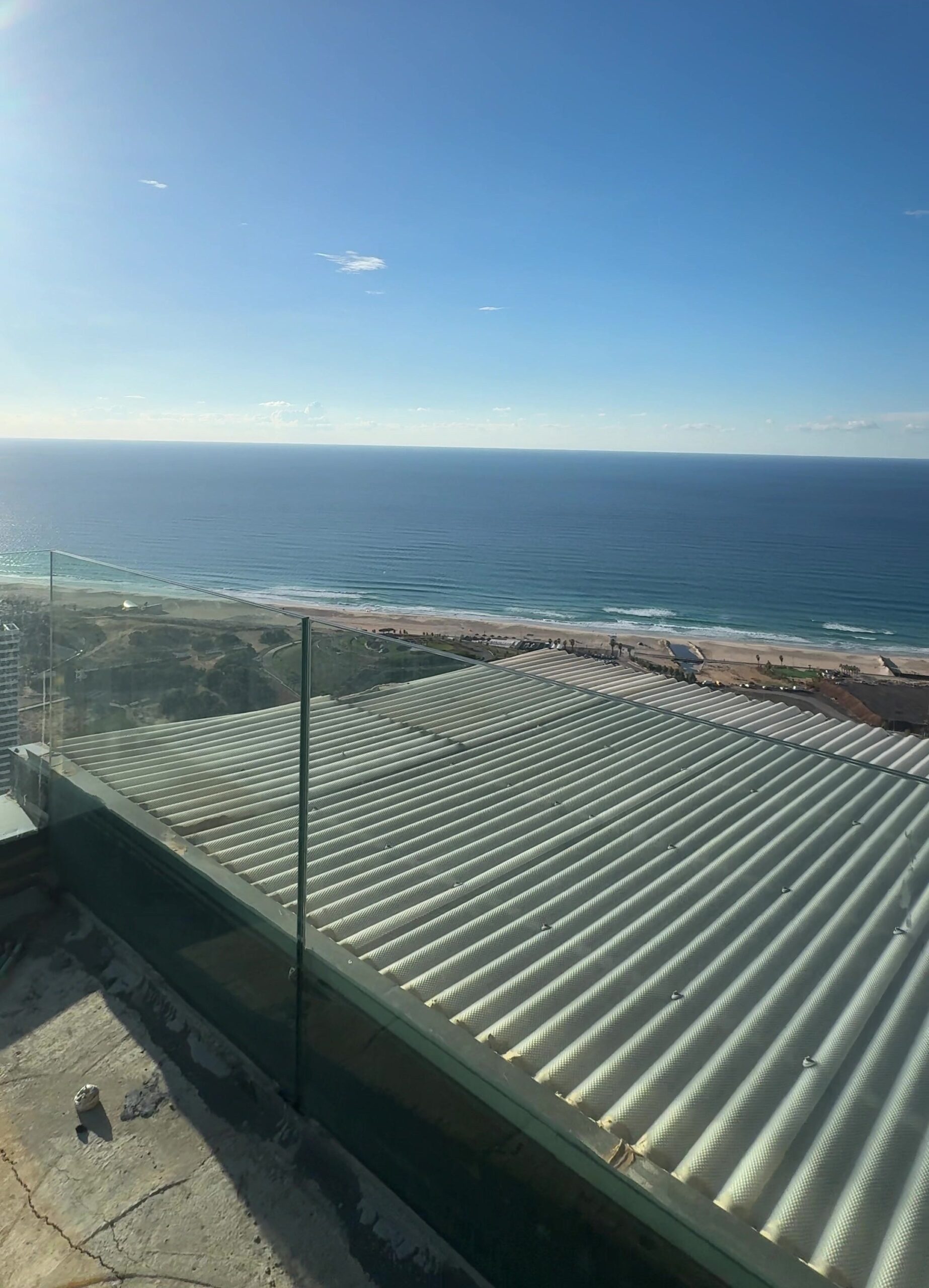 На продажу: роскошный пентхаус-дуплекс на 46 этаже в YBOX (Lighthouse Tower), Бат-Ям — панорамный вид на море
