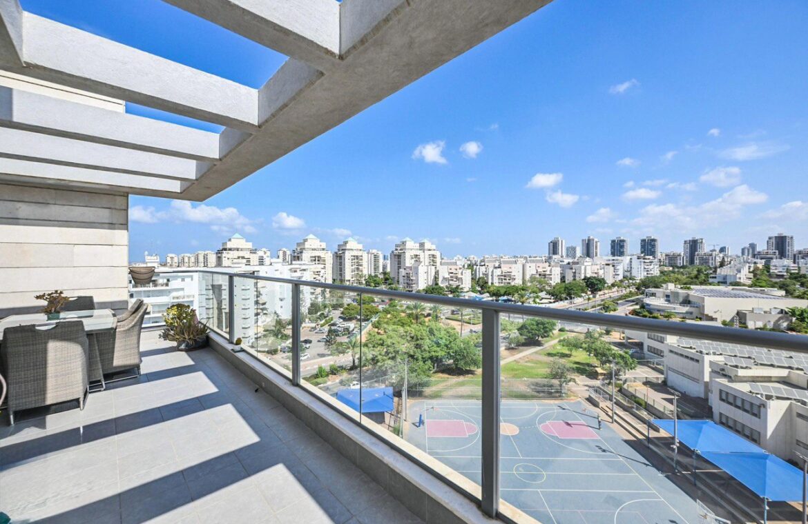 למכירה: פנטהאוז לופט 5 חדרים, ראשון לציון – קרית גנים