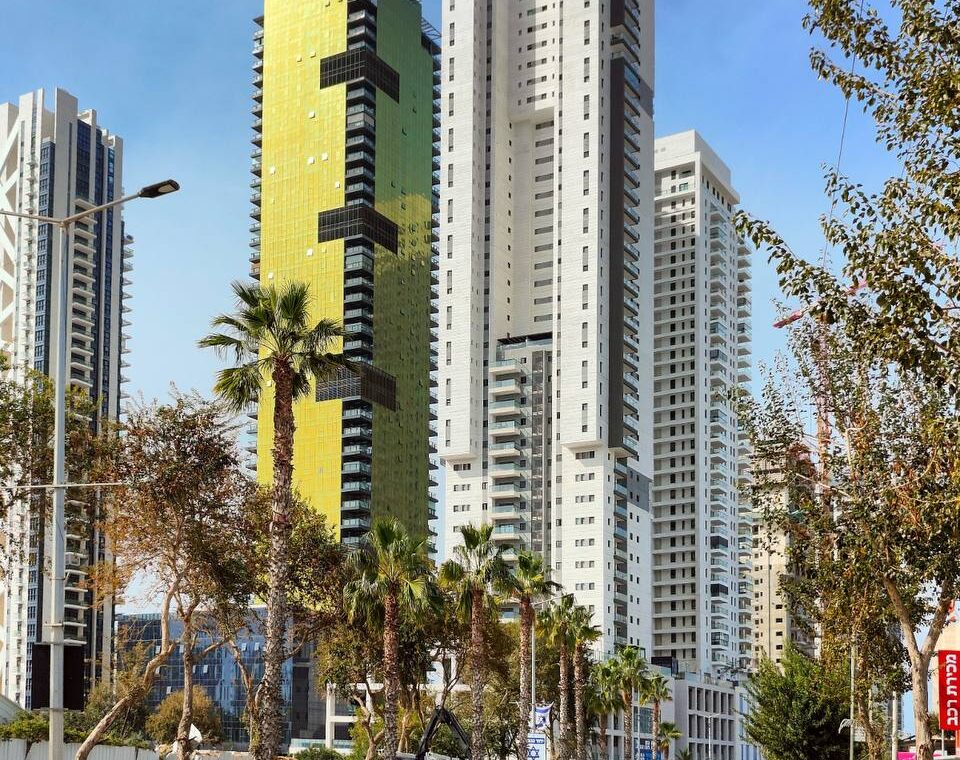 דירה בקומה 39 עם נוף פתוח ומרהיב לים ולתל אביב להשכרה במגדל Eden Tower, פארק הים — בת ים