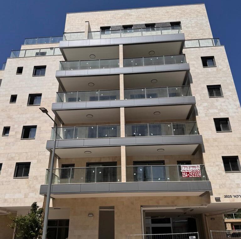 פנטהאוז יוקרתי