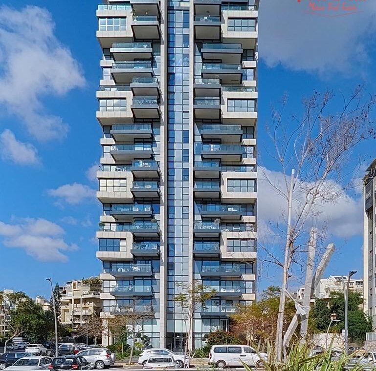 דירה במגדל UPPER WEST, ראשון לציון – להשכרה ₪11,000