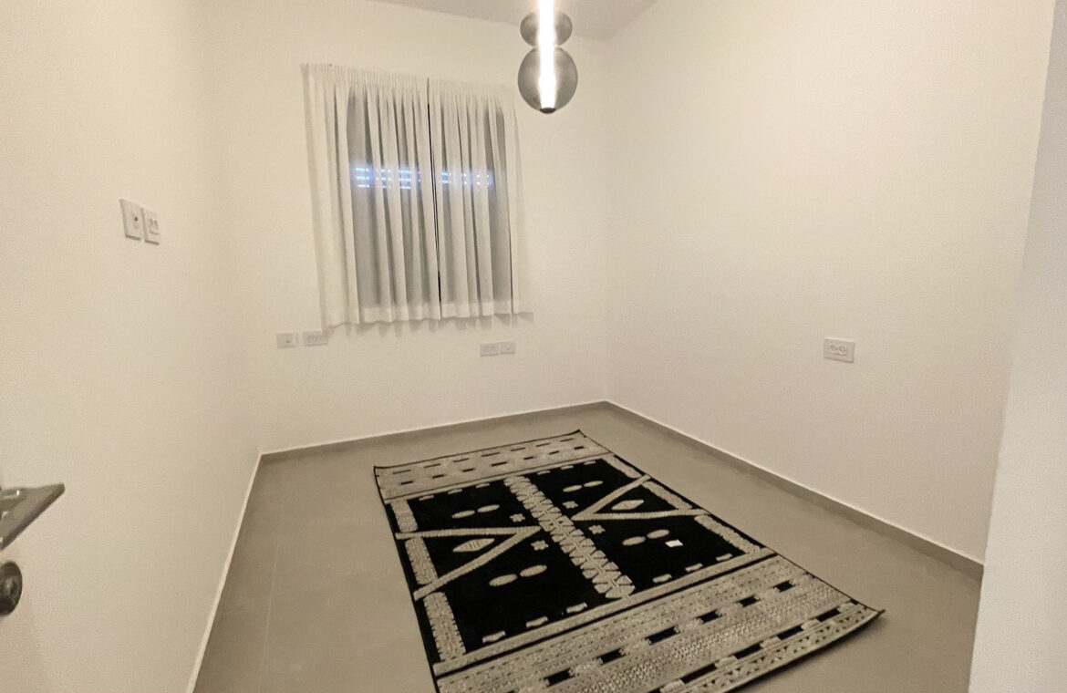 להשכרה דירה 5 חדרים, בקומה 18, בפרויקט Eden Tower בבת ים, פארק הים