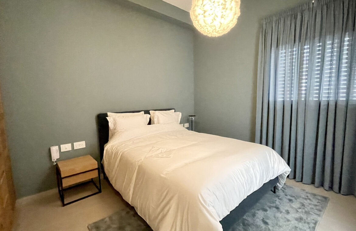 להשכרה דירה 5 חדרים, בקומה 18, בפרויקט Eden Tower בבת ים, פארק הים