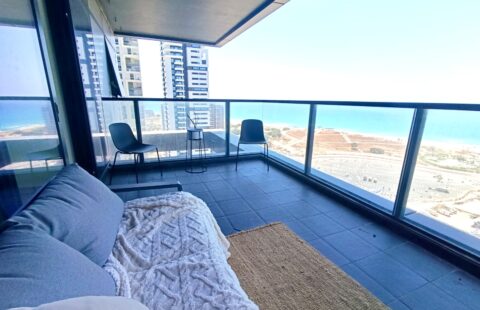 להשכרה דירת יוקרה 4 חדרים בפרויקט LIGHTHOUSE YBOX, בת ים