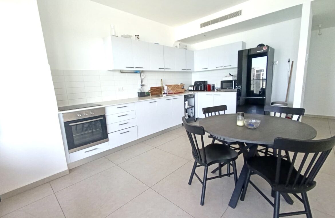 להשכרה דירת יוקרה 4 חדרים LIGHTHOUSE YBOX