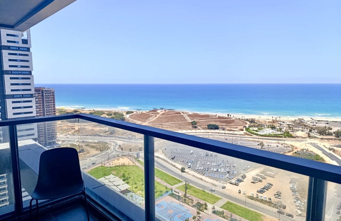 להשכרה דירת יוקרה 4 חדרים LIGHTHOUSE YBOX