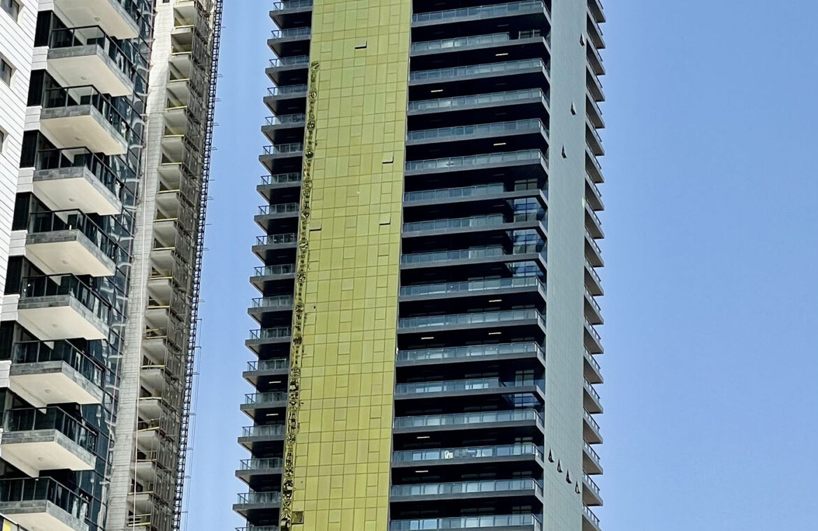 להשכרה דירת יוקרה 4 חדרים LIGHTHOUSE YBOX