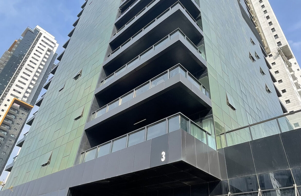 להשכרה דירת יוקרה 4 חדרים LIGHTHOUSE YBOX