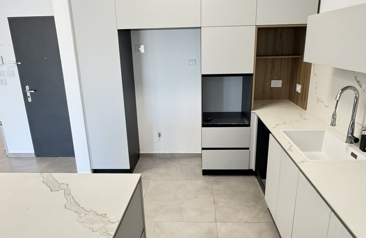 Аренда, 4 комнаты, 19 этаж, Eden Tower — Парк ха-Ям, Бат-Ям