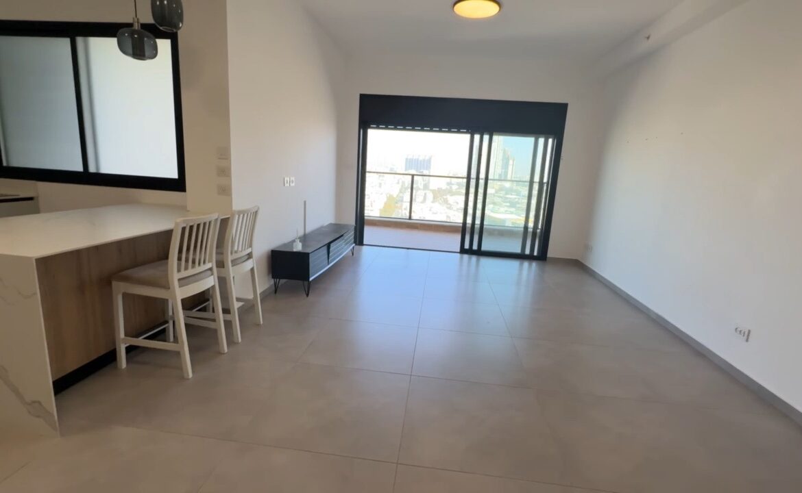 Аренда, 4 комнаты, 19 этаж, Eden Tower — Парк ха-Ям, Бат-Ям