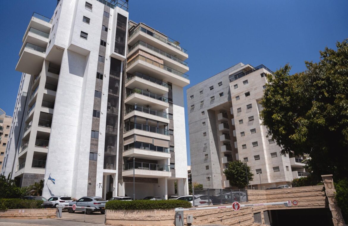 להשכרה - דופלקס–פנטהאוס 5 חדרים, ראשון לציון, מרום ראשון