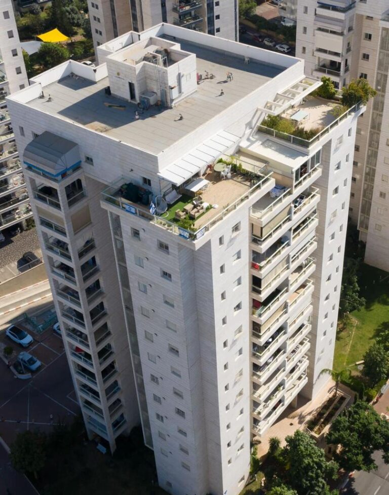Residential real estate in Bat Yam