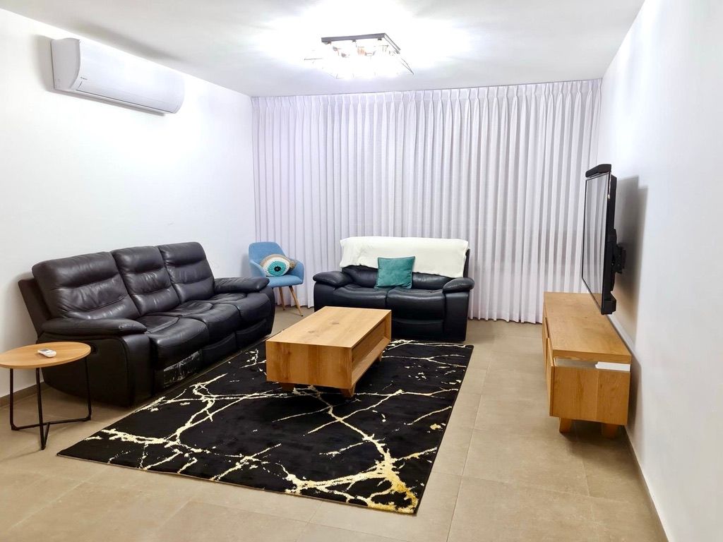 למכירה: דירה 4.5 חדרים, שכונת גני ראשון, ראשון לציון