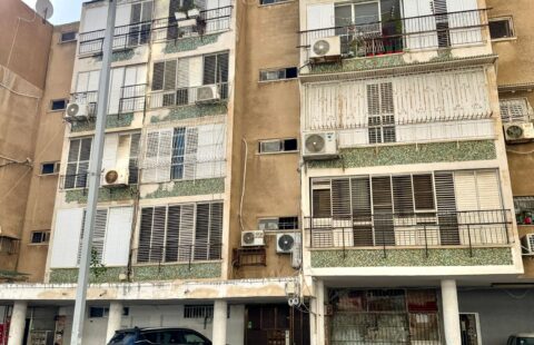 למכירה: דירת 2.5 חדרים בבניין בפרויקט פינוי בינוי, המצבה, בת ים